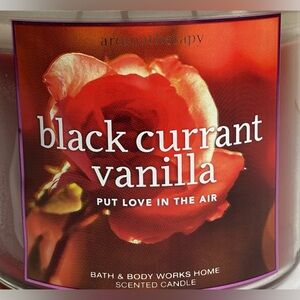 Rare Discontinued Bath & Body Works Aroma Therapy Black Currant Vanilla Candle